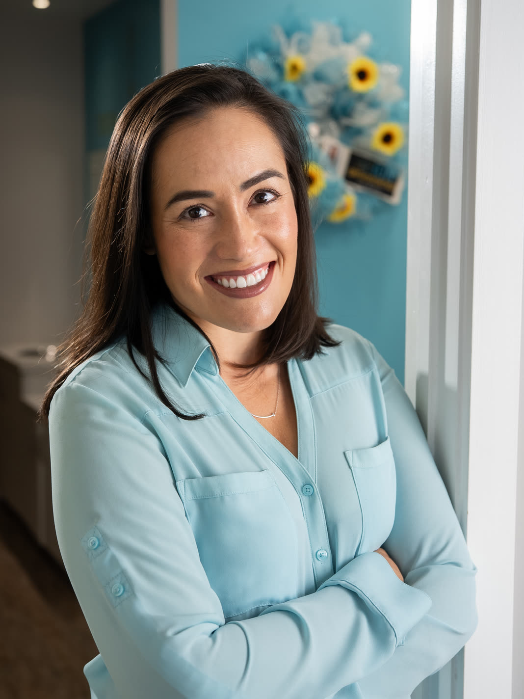Dra. Marcela Radojevic, ortodoncista certificada por el ABO, en el área de tratamiento de ION Orthodontics en Port St. Lucie